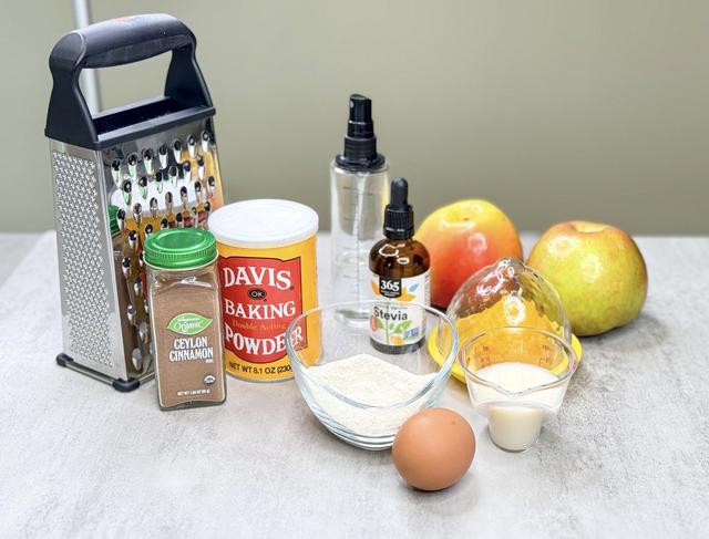 Image of ingredients of Healthy Apple Pancakes