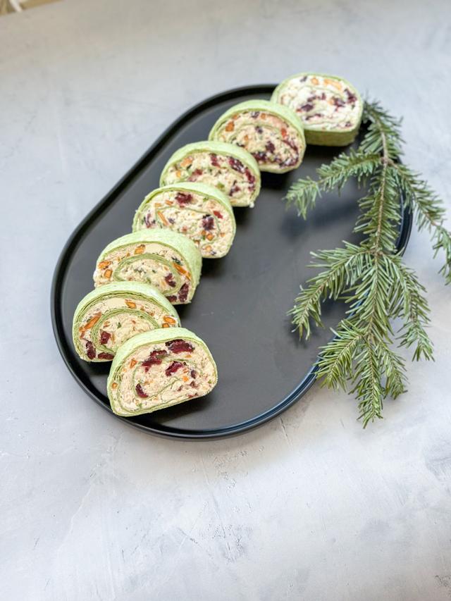 Image of Festive Roll