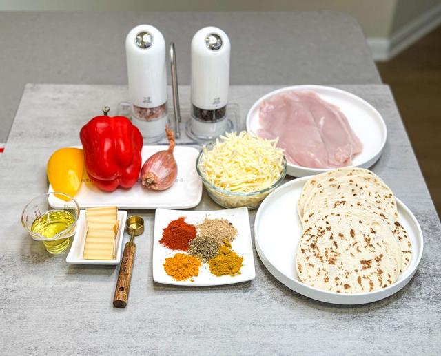 Image of ingredients of Baked Chicken Tacos