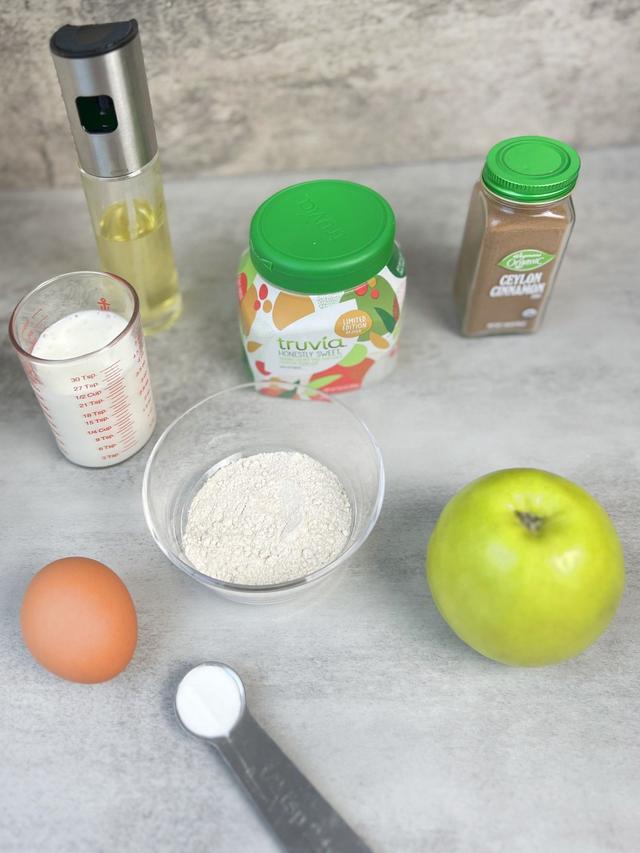 Image of ingredients of Apple cupcake