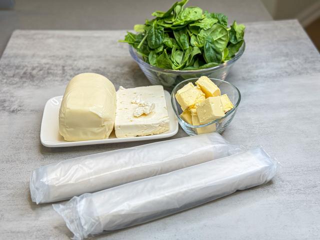 Image of ingredients of Cheese pie with spinach