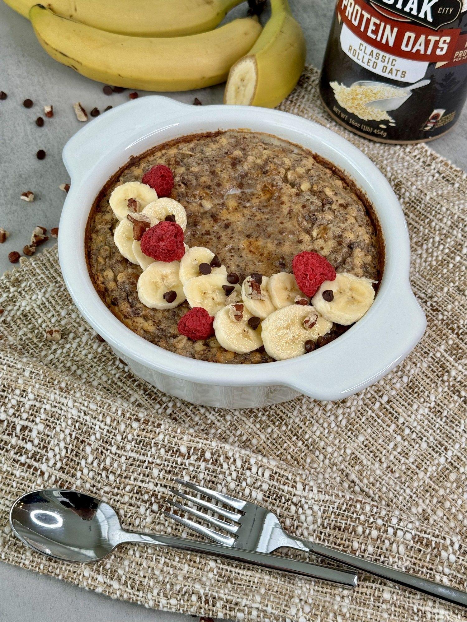 Image of Baked oatmeal with banana, cinnamon and chocolate chips