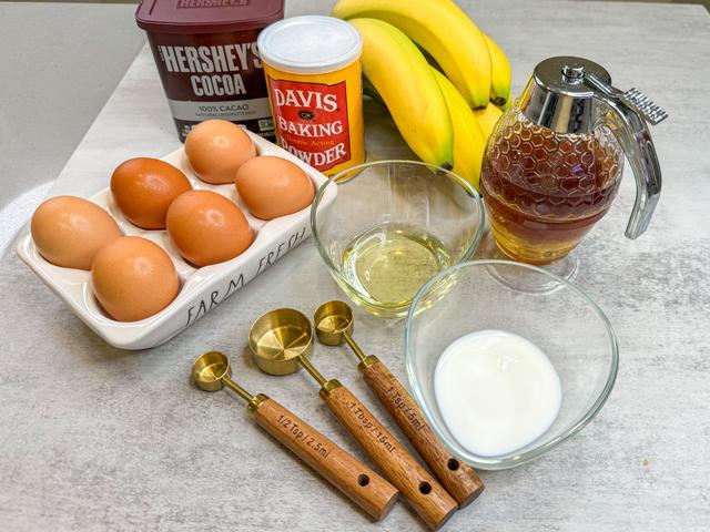 Image of ingredients of Chocolate - banana cake