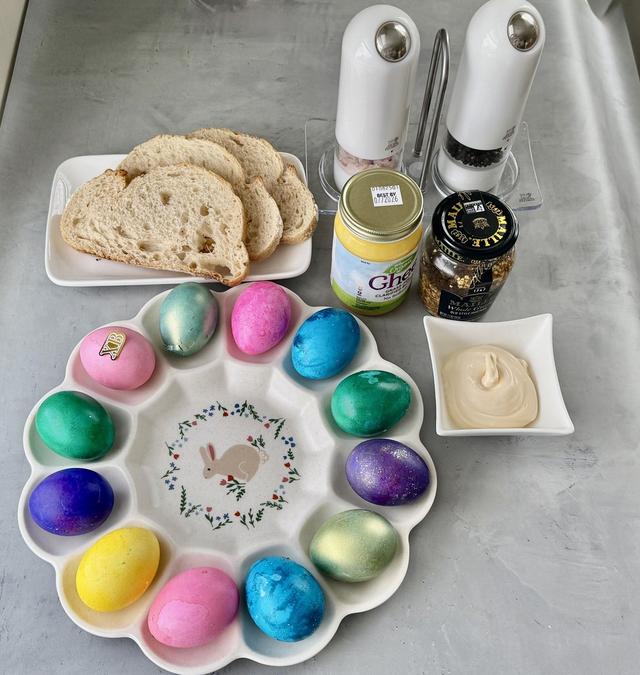 Image of ingredients of Easter Egg Leftovers Sandwich
